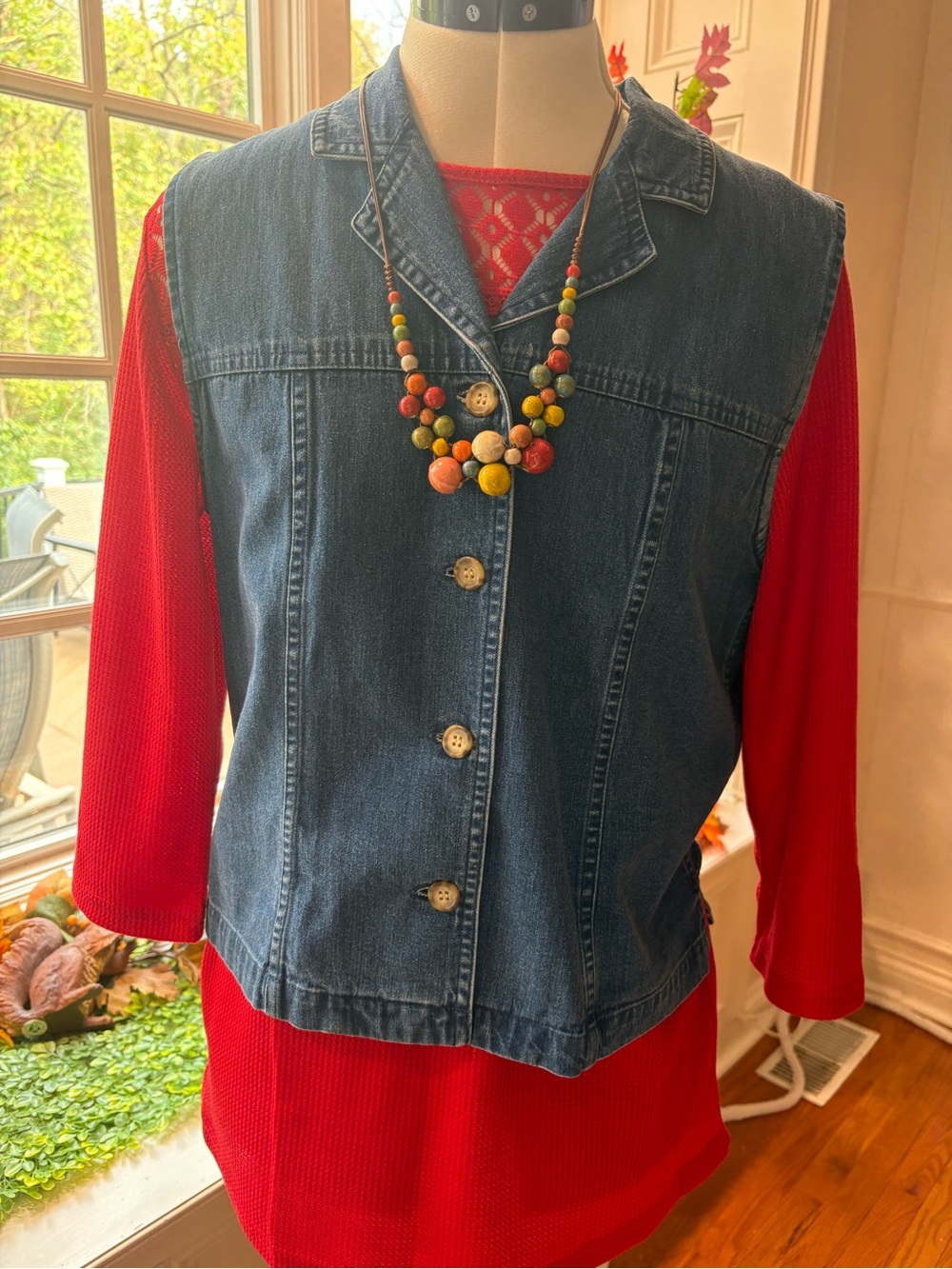 NWT! Waffle knit top and button front jean vest by Talbot’s plus necklace!
